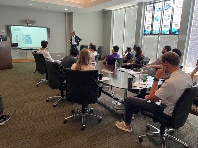 Dr. Thomas Luxbacher giving an introduction into Zeta potential analysis