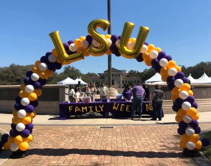 LSU balloon arch